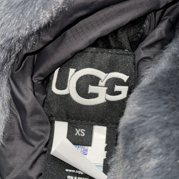 UGG AMILEA REVERSIBLE QUILTED JACKET - Picture 4 of 4